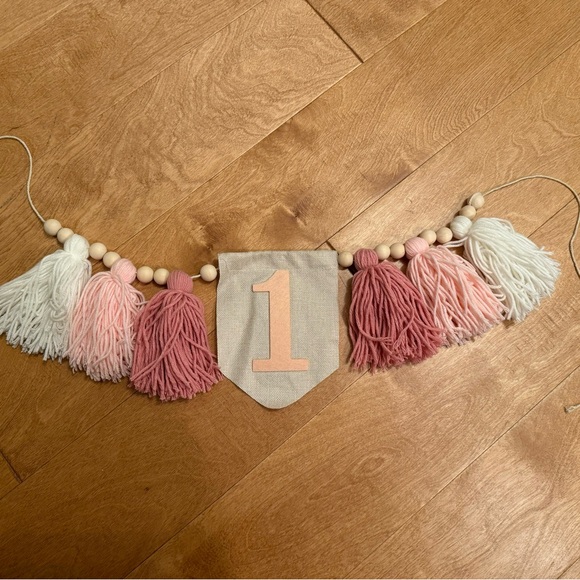 ONE Highchair Banner - Picture 1 of 1